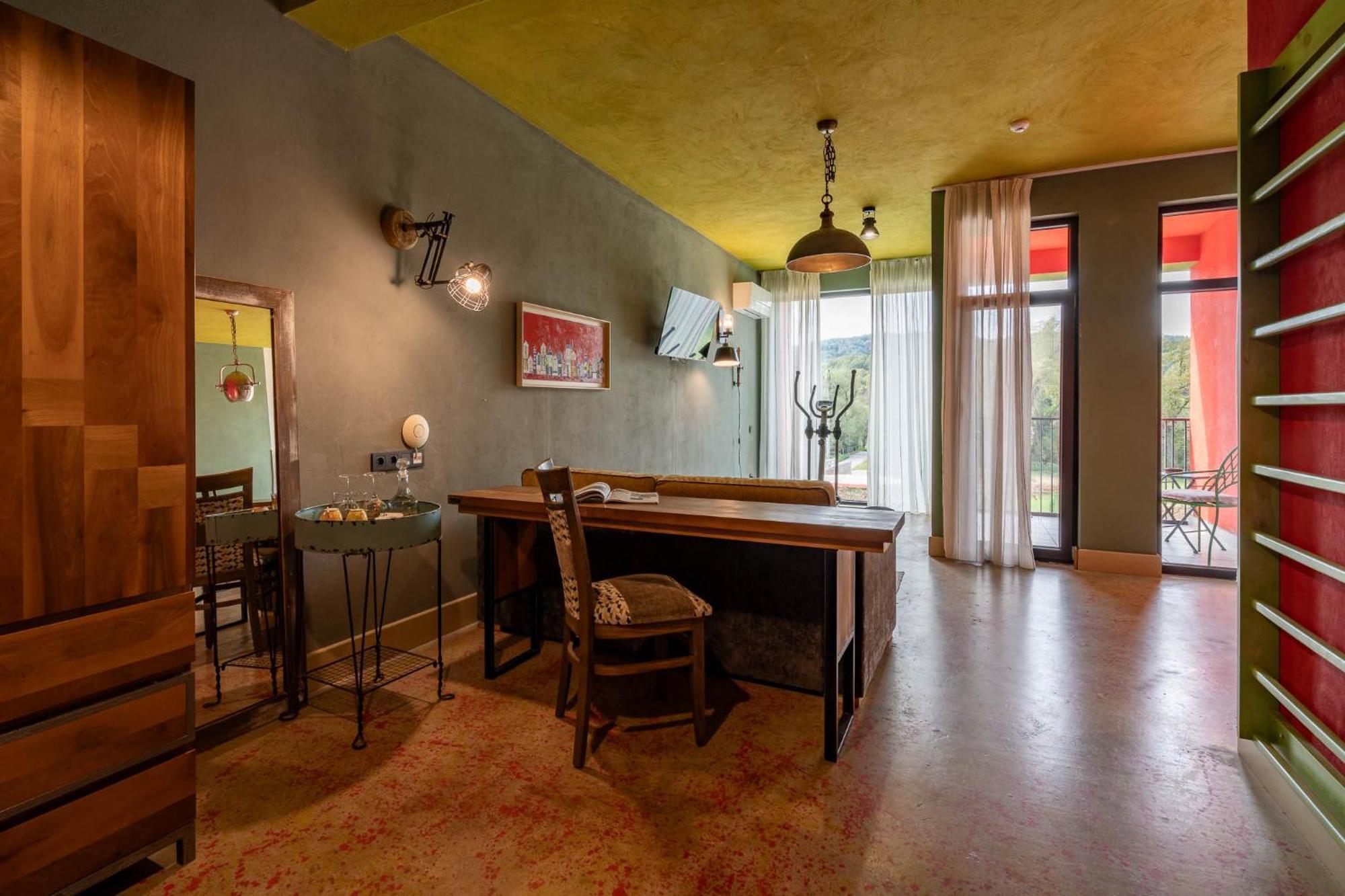 Hotel Casa Art Oreshak  Exterior photo
