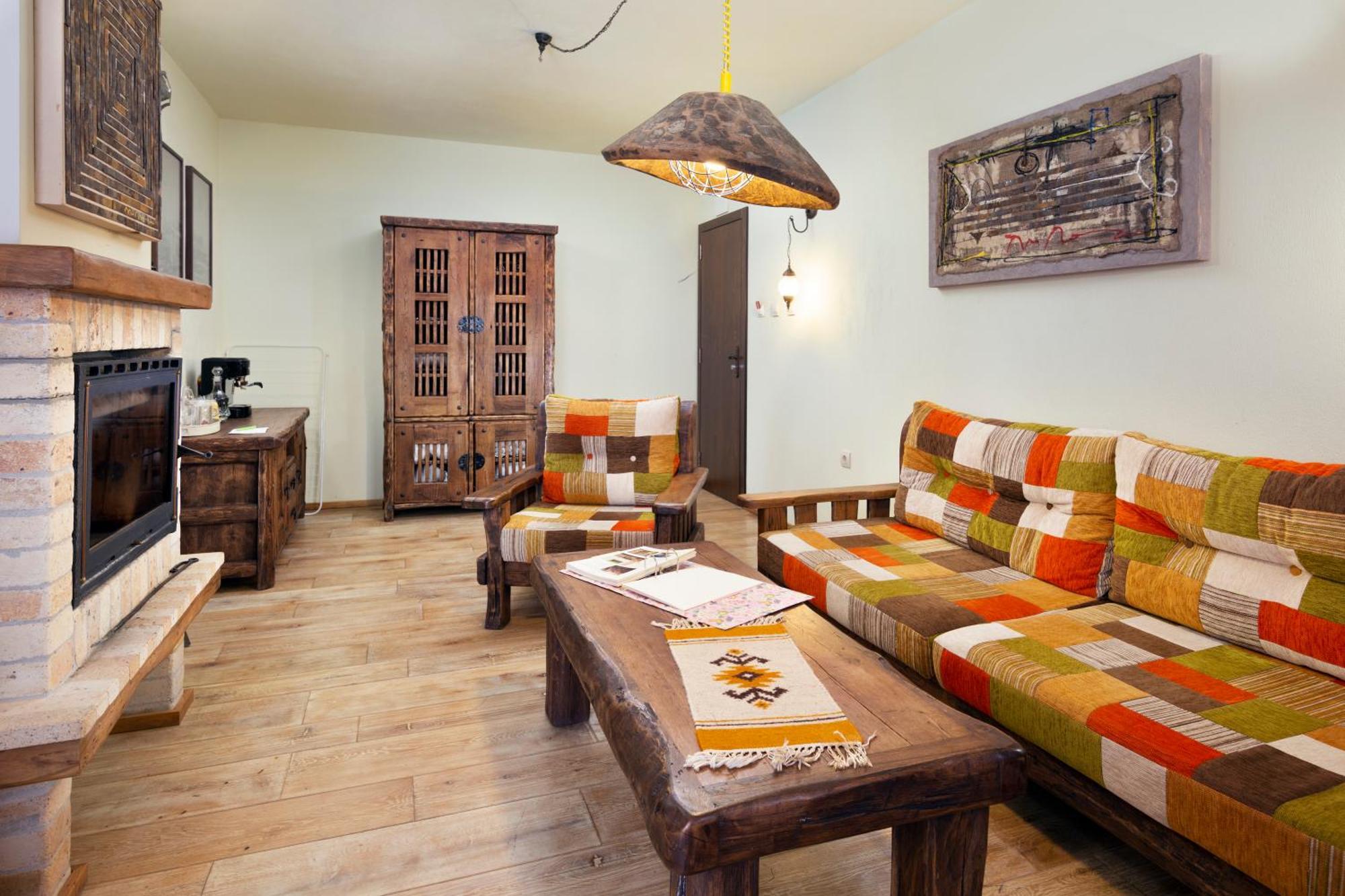 Hotel Casa Art Oreshak  Exterior photo